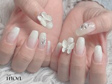 モア(moa)/ホワイト　蝶々パーツ