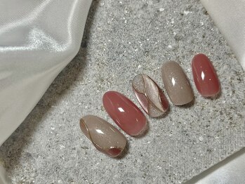 ネイルアンドアイラッシュサロン ミッタ(Mitta)/¥8000-