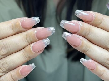 ヴィーナスネイル(Venus Nail)/長さ出しガラスフレンチ