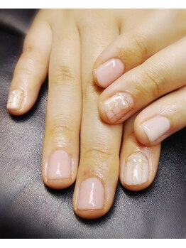 ガーリーな大人ネイル