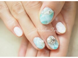 81 爽やか夏ネイル