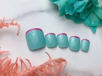 ネイルサロン&スクール ジーナ(GINA)/今っぽラインフレンチネイル