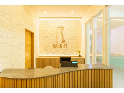 ラドニスト(RADNIST)の写真