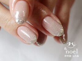 ホワイトグレージュホロフレンチ