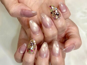 プリモ(PRIMO)/enoi milk magnet × 宝石ネイル