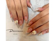 ダリア(Daria)/フレンチスカルプ