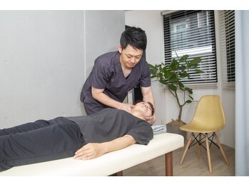 ウロコ 稲荷町(uroko)/サービカルブレイク/頸椎矯正