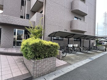 アイアンド(i&)/自転車置き場