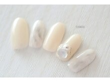 スリー 自由が丘(THREE)/グレービジューネイル