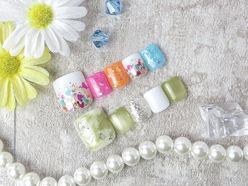 ピッピ 白金台店(peep PEEP)の写真/【フットジェル¥9340】チラッと覗く足先で女子力UP♪ワンランク上の接客と技術が自慢★ハンドと同時もOK！