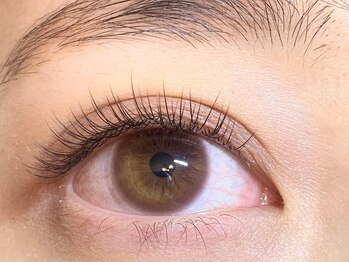 ウエカ(ueka)/モカブラウンで柔らかい印象に