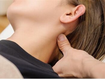 リラクシー(Relaxy)の写真/コリを見極める高い技術力★首肩こり解消！肩甲骨・腰痛にも◎全身揉みほぐし60分￥3800/オイル60分￥5500