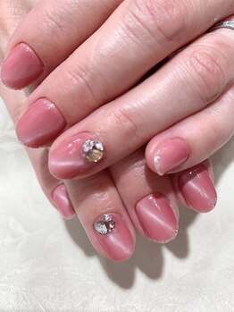 キャッツアイネイル