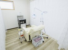 サロン ベレッツァ(Salon Bellezza)の雰囲気(広々とした施術ルーム◎お二人での施術も可能です♪)