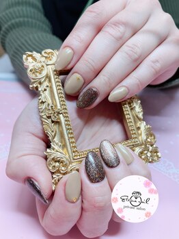 エテルナ ネイル(eterna nail)/ワンカラーにマグネットネイル