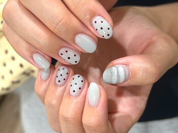 ドット×手描きアートネイル