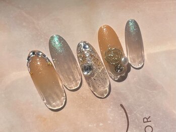 ターラ(Tara)/大人カラービジューネイル