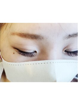 ナチュラル上品な目元にしたい