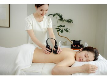 イーズ ミュゼ  ららぽーと横浜店の写真/”疲労回復＋痩身”遠赤外線で脂肪燃焼『全身痩身★ハイパーグリップ強力リンパマッサージ体験¥5500』