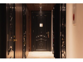 オリーブスパ PANTHEON白金台プラチナ通り店(OLIVE SPA)/シャワー完備のお部屋へご案内