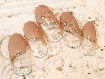 ネイルサロンレアリッチ 銀座店(Rare Rich)/「NAIL UP! 2020年5月号」掲載