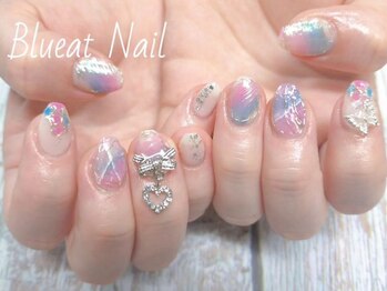 ブルートネイル(Blueat Nail)の写真/カラーは200種類以上!毎月変わるトレンドデザイン~定額メニュ-もご用意☆見るたび嬉しくなるような指先へ♪