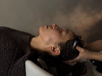 サンクス(SANKS)の写真/頭皮から引き上げることでお顔のむくみやたるみ等を改善◎ヘッドスパで自律神経を整え心も身体も健康に