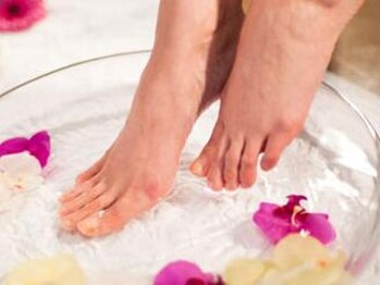 フットスタジオ アルク(FOOT STUDIO ALUK)/【FOOTバス付角質ケア30分】