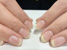 レモンカラーのフレンチネイル