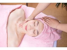 カオク ビューティーサロン(kaoku beauty salon)の雰囲気（天然植物化粧品ＢＩＯＬＡＢorペボニア使用。たっぷり栄養補給♪）