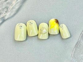 ひまわりネイル【¥8800】