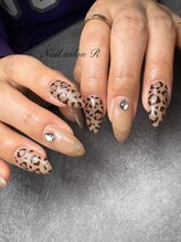ネイルサロン アール(Nail salon R)/持ち込みデザイン