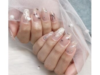 A'm&nail【マグネット/フィルイン/長さだし/パラジェル/持ち込み】【7/13OPEN(予定)】の写真/【茨木市駅チカ☆NEWOPEN】新規様☆大人のアート4本持ち込みコース ￥7500/デザイン/トレント/大人デザイン