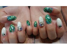 モノトーン(MONOTONE)/