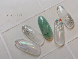 くすみグリーンとぷっくりアート