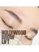 リリスワン(L'iriswan)/ハリウッドブロウリフト