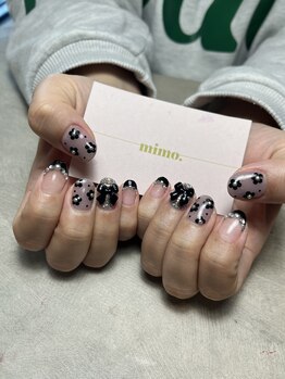 ブラック×お花ネイル