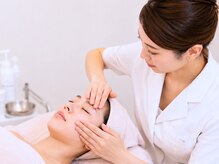 全国第３位の小顔・毛穴サロンも併設  「何をしても変わらなかった」には、理由があります。