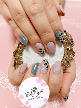 エテルナ ネイル(eterna nail)/牛柄ネイル