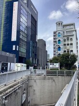 ブロウバー トウキョウ 乃木坂(brow bar tokyo)/乃木坂駅3番出口を出て後方です