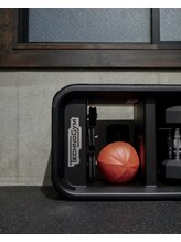 ビエネスタジムトウキョウ 青山(BIENESTAR GYM TOKYO)/【内観】美姿勢をつくるツール