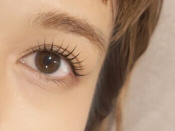 スパイス ネイルズ アンド スパ 玉川高島屋SC店(SPICE NAILS&SPA)の写真/まつげパーマ、マツエク、眉毛Wax対応♪上質な空間で上質な技術を♪