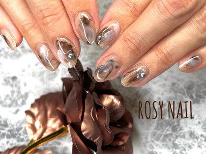 ロージーネイル(ROSYNAIL)の写真