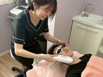 アンフルール(Une fleur)の写真/乾燥肌や敏感肌の方にも★痛みを最小限に抑えた最新マシン使用！脱毛デビューで不安な方にもおすすめ◎