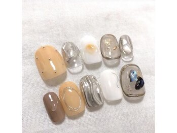 フューチャー 新大久保(FUTURE)/