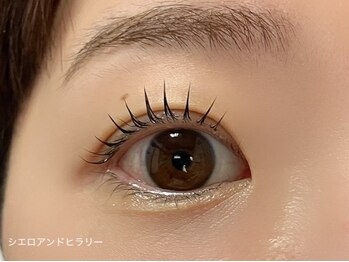 シエロアンドヒラリー/