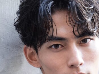 メンズアイブロウ AIS 渋谷【メンズ眉毛サロン メンズアイブロウ 眉毛 眉毛パーマ】の写真/現役メンズ美容師がプロデュース!最新トレンド×似合わせ眉で、第一印象から劇的に垢抜けるスタイルを。