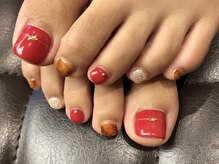 プラハネイル(+HER 美甲)/ライン×スタッズ