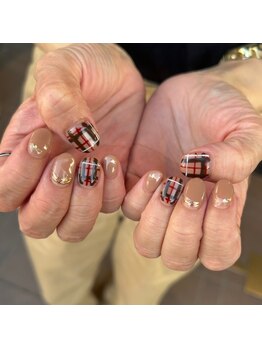 トータルサロン 白べぇーっ プラス/チェックネイル！