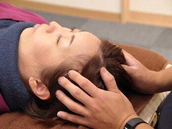 琥珀/頭蓋骨調整で眼精疲労/頭痛も◎